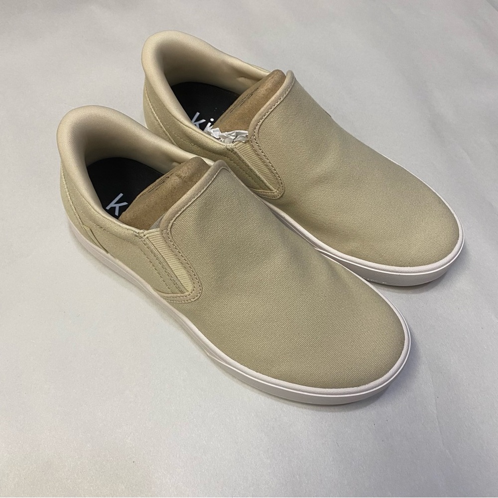 Kizik Women’s Venice Slip On Shoes Size 7.5 Hands Free Casual Sand Unisex